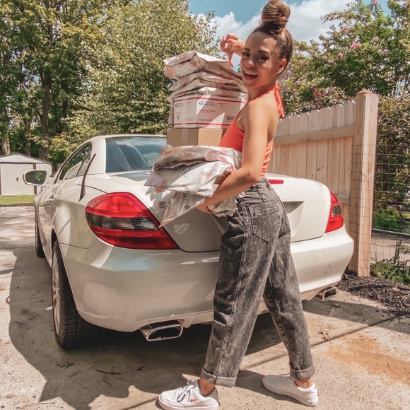 Meet your Posher, Daria - Picture 2 of 3